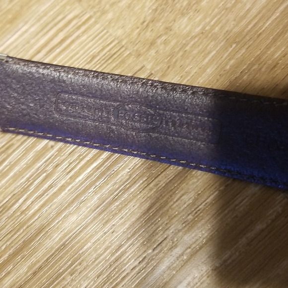 Brown leather Fossil belt - Picture 3 of 9